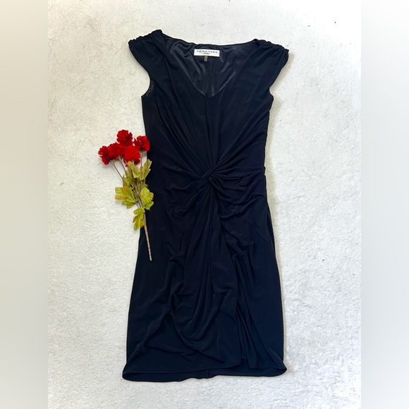 Trina Turk Fitted Sleeveless Black Cocktail Dress - Size 4 - Picture 1 of 11